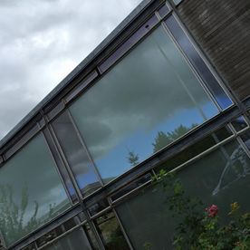 Glarmester Due tilbyder at lave store glaspartier